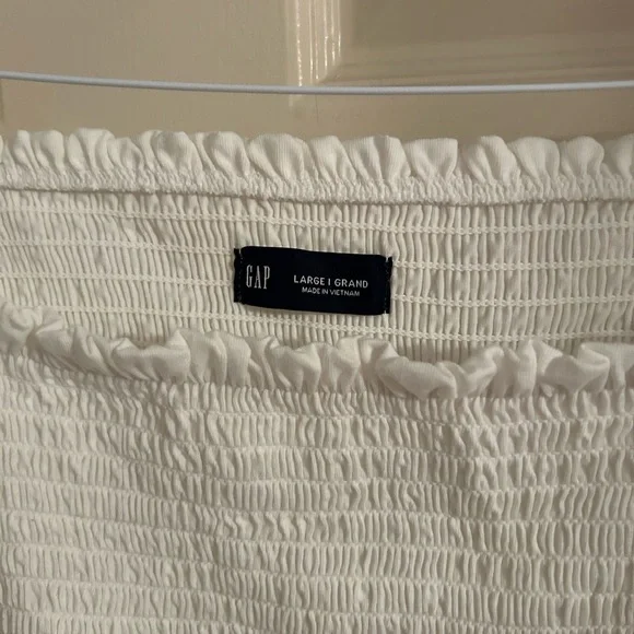 GAP Top - Picture 2 of 5